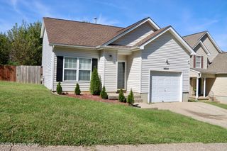 6521 Bridleview Cir, Louisville, KY 40228