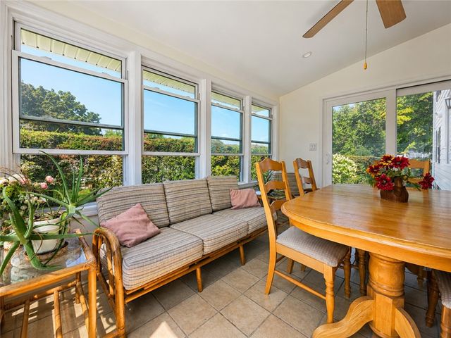 10 Surrey Lane, Lincoln, RI 02865