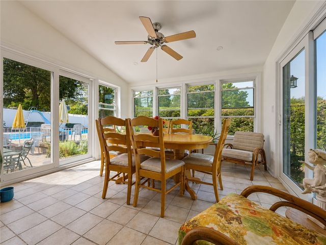 10 Surrey Lane, Lincoln, RI 02865