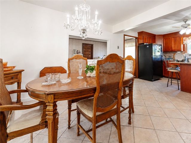 10 Surrey Lane, Lincoln, RI 02865