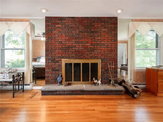 10 Surrey Lane, Lincoln, RI 02865
