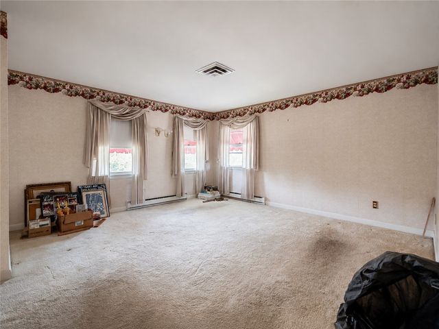 10 Surrey Lane, Lincoln, RI 02865