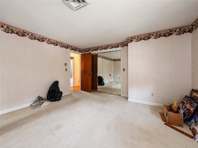 10 Surrey Lane, Lincoln, RI 02865