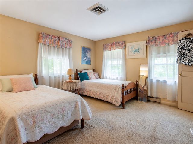 10 Surrey Lane, Lincoln, RI 02865
