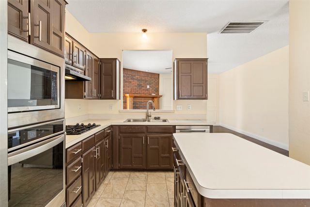 2522 Primrose Lane, Rowlett, TX 75089