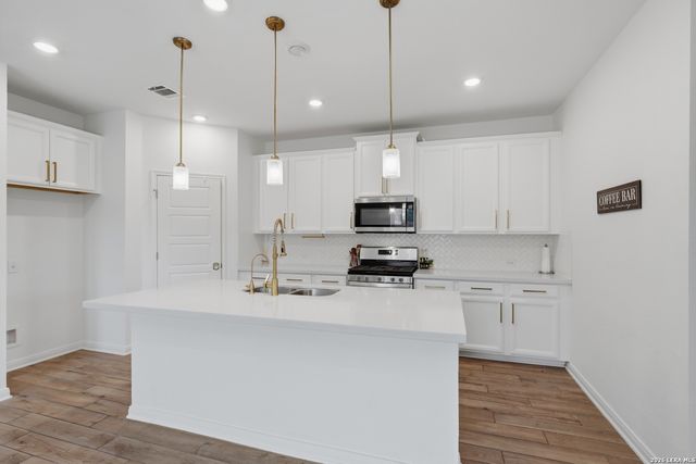 12217 Icon Rdg, San Antonio, TX 78253