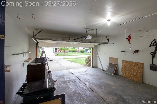 2797 English Dr Drive, Troy, MI 48085