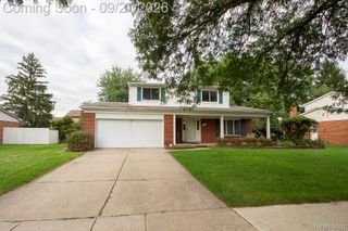 2797 English Dr Drive, Troy, MI 48085