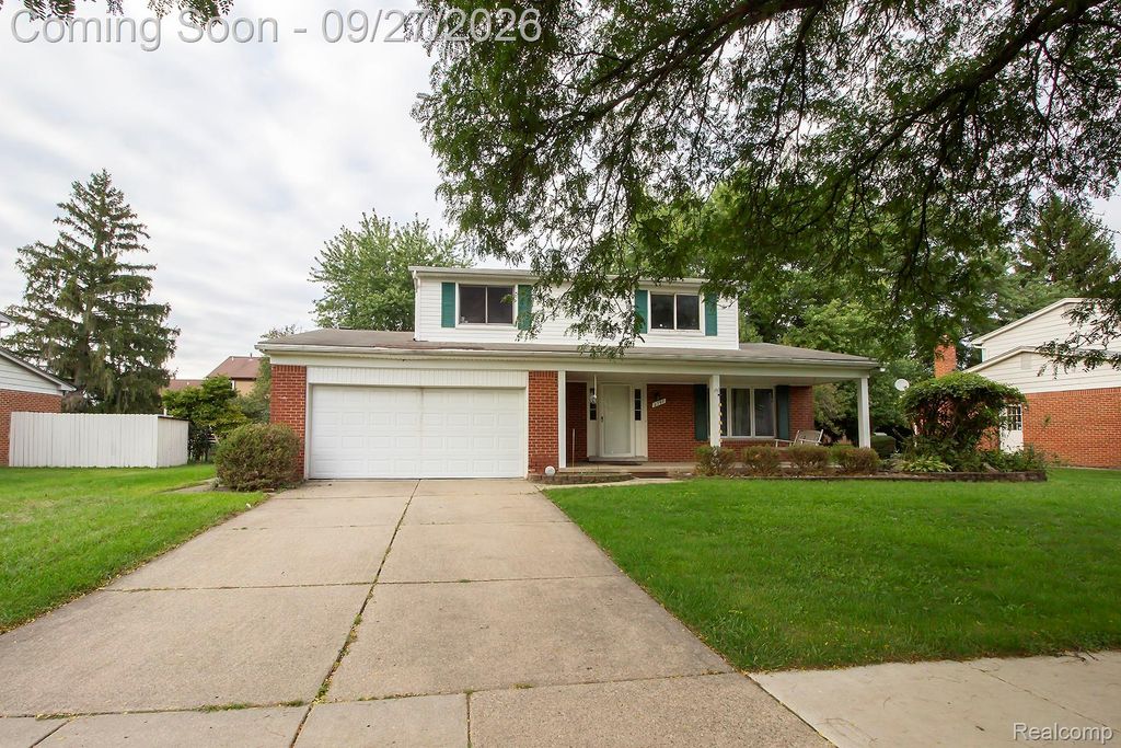2797 English Dr Drive, Troy, MI 48085