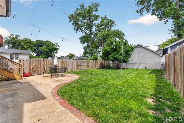 819 Brownell Avenue, Glendale, MO 63122