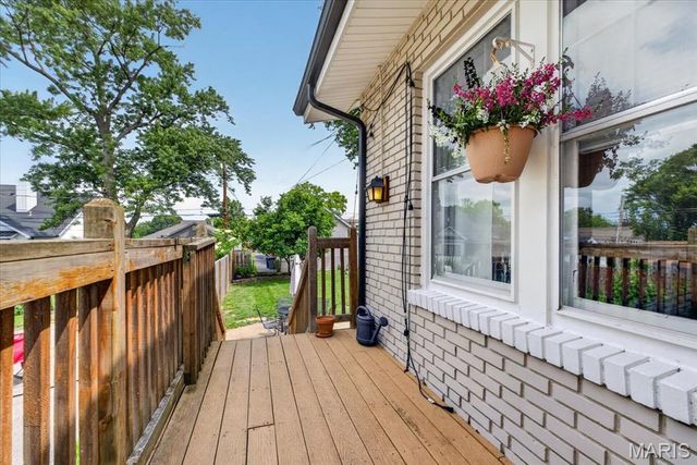 819 Brownell Avenue, Glendale, MO 63122