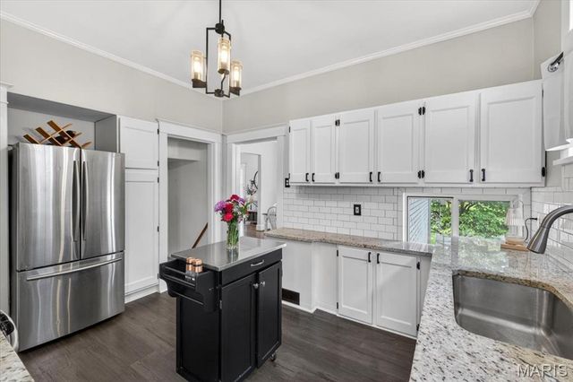 819 Brownell Avenue, Glendale, MO 63122