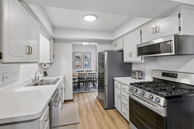 7004 Quail Circle W, Brooklyn Center, MN 55429