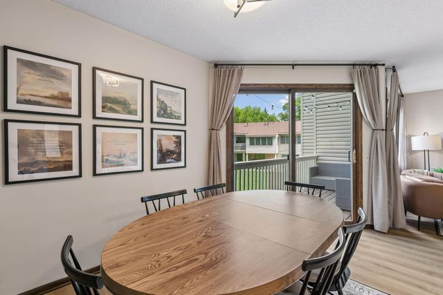 7004 Quail Circle W, Brooklyn Center, MN 55429