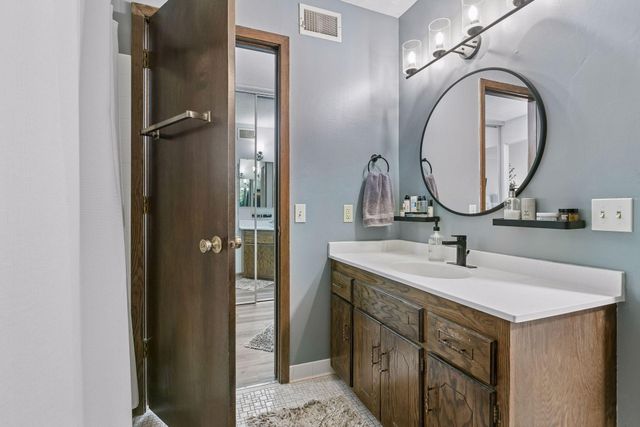 7004 Quail Circle W, Brooklyn Center, MN 55429