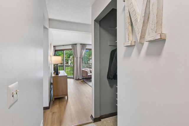 7004 Quail Circle W, Brooklyn Center, MN 55429