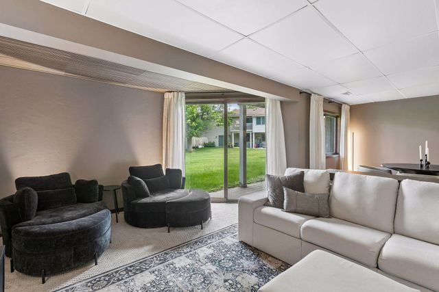 7004 Quail Circle W, Brooklyn Center, MN 55429