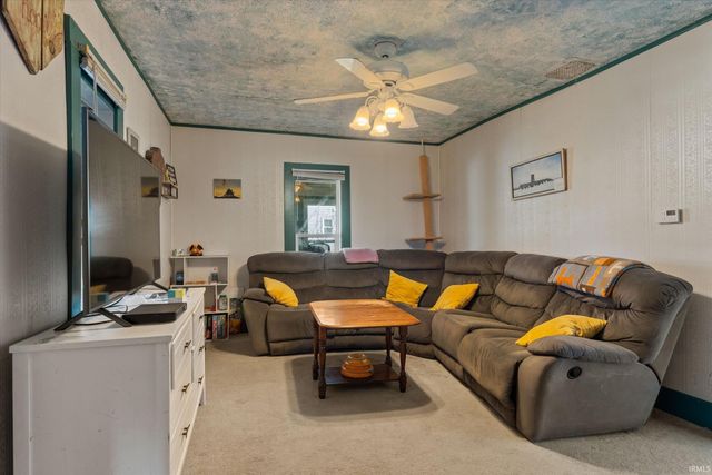 1101 N Huntington Street, Syracuse, IN 46567