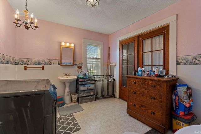 1101 N Huntington Street, Syracuse, IN 46567