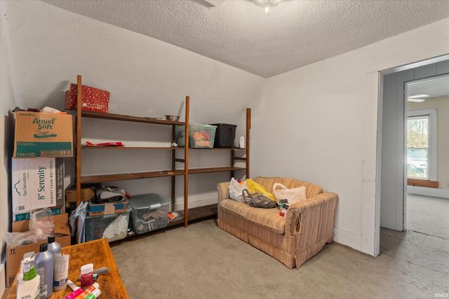 1101 N Huntington Street, Syracuse, IN 46567