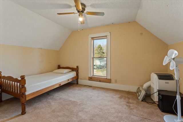 1101 N Huntington Street, Syracuse, IN 46567