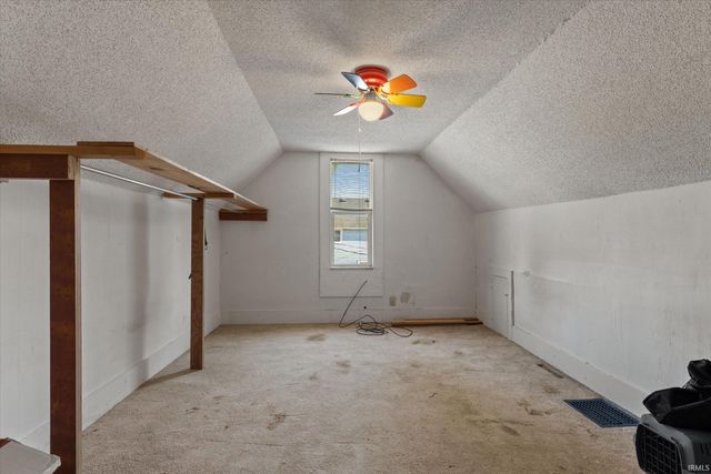 1101 N Huntington Street, Syracuse, IN 46567