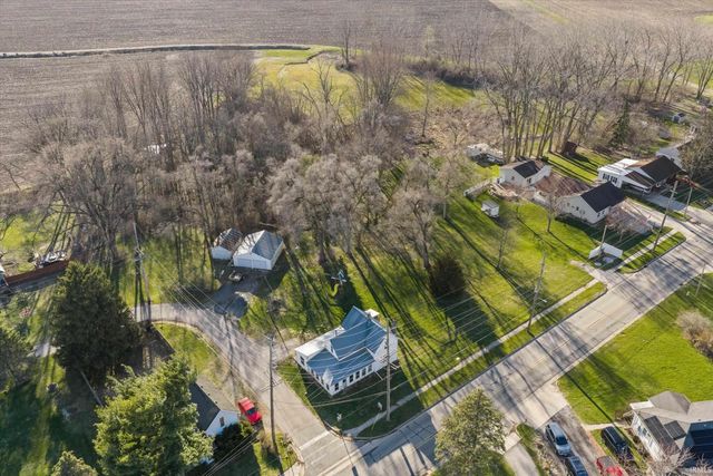 1101 N Huntington Street, Syracuse, IN 46567