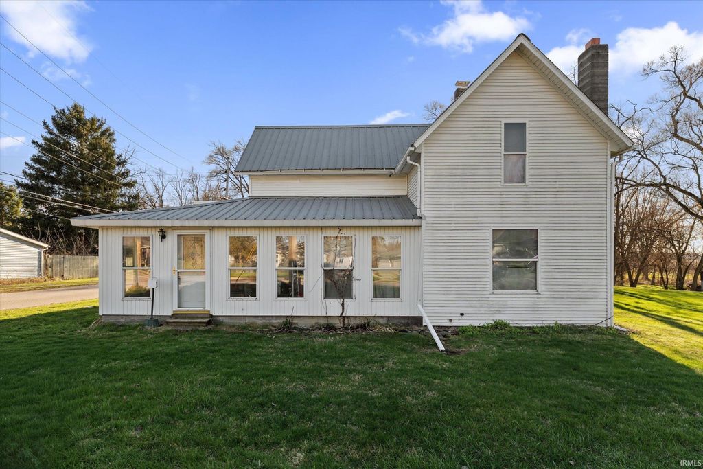 1101 N Huntington Street, Syracuse, IN 46567