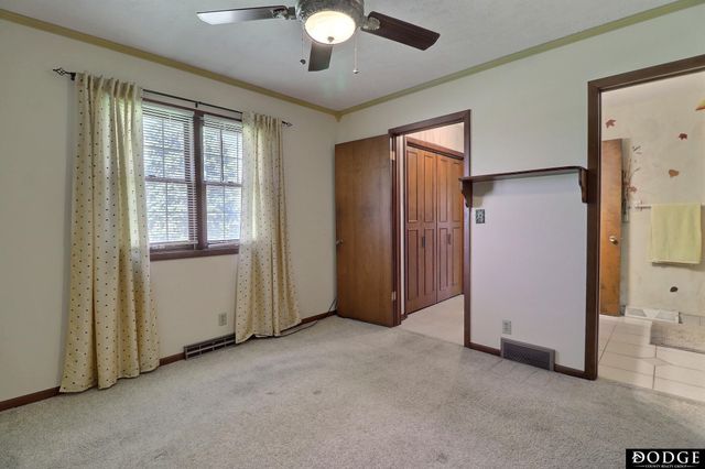 1935 E Bramblewood Lane, Fremont, NE 68025