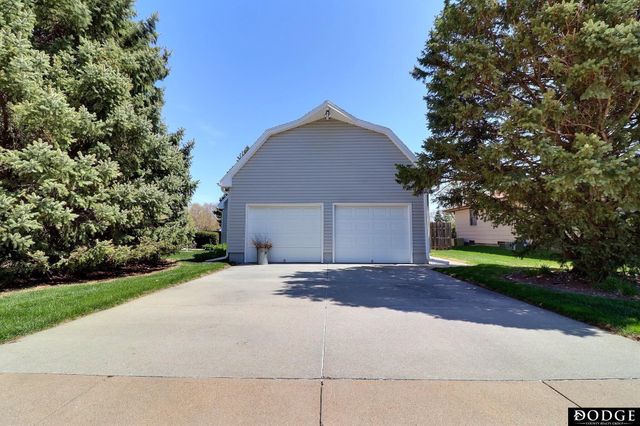 1935 E Bramblewood Lane, Fremont, NE 68025