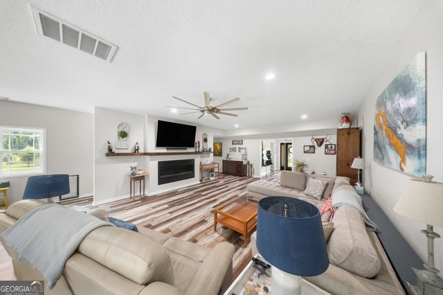 16658 Old River Road N, Statesboro, GA 30461