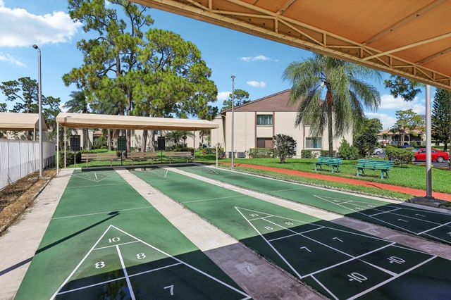 306 Knotty Pine Circle A-2, Greenacres, FL 33463