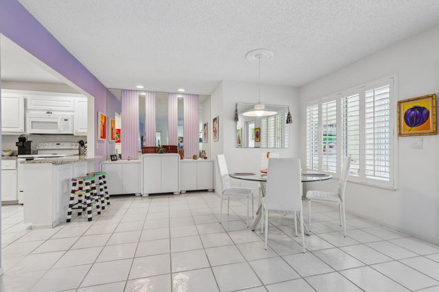 306 Knotty Pine Circle A-2, Greenacres, FL 33463