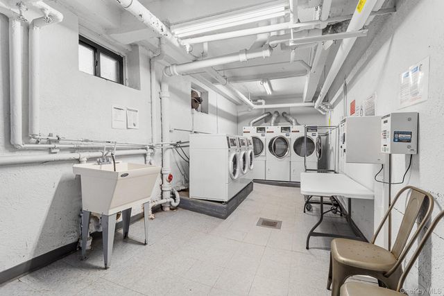 2552 E 7th Street 2J, Brooklyn, NY 11235