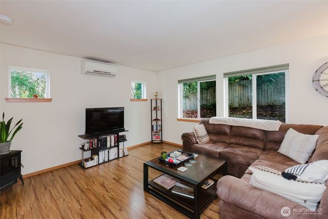 281 Maltese Court, Port Orchard, WA 98366