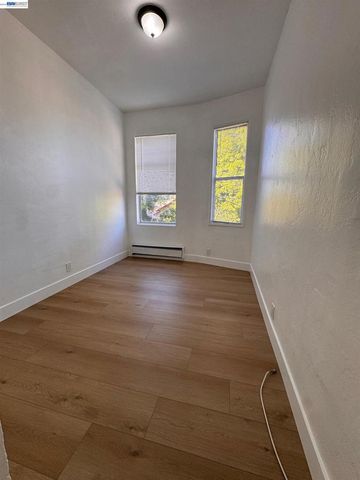 2025 East 20th St, Oakland, CA 94606