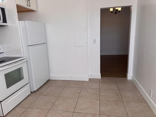 2025 East 20th St, Oakland, CA 94606