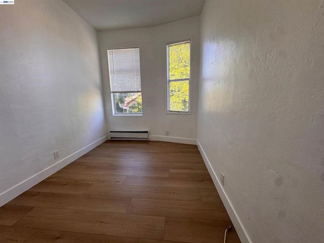 2025 East 20th St, Oakland, CA 94606
