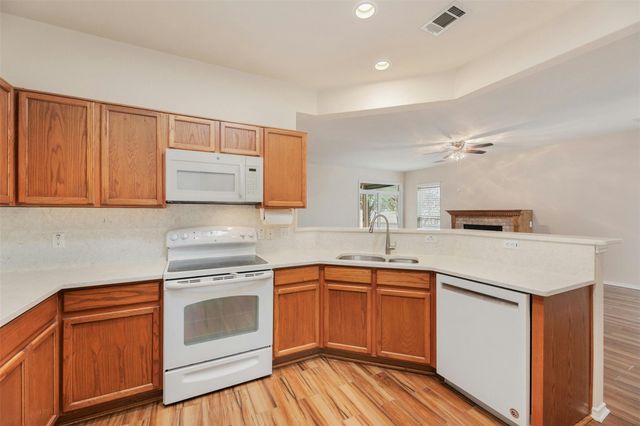 104 Honey Creek TRL, Georgetown, TX 78633