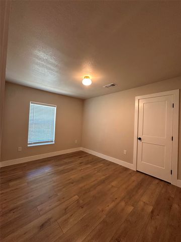 805 Green Street, Comanche, TX 76442