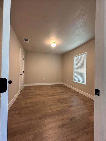 805 Green Street, Comanche, TX 76442