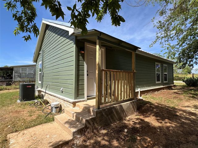 805 Green Street, Comanche, TX 76442