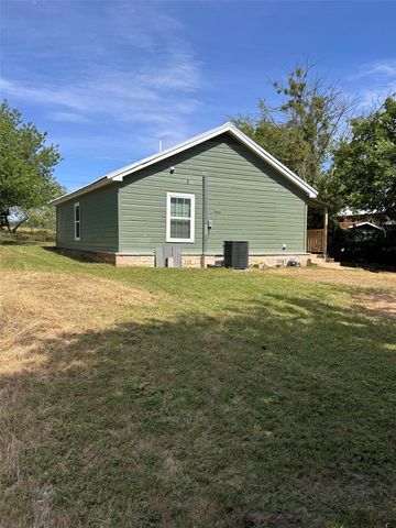 805 Green Street, Comanche, TX 76442