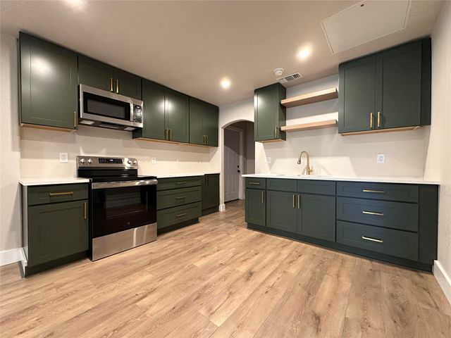805 Green Street, Comanche, TX 76442