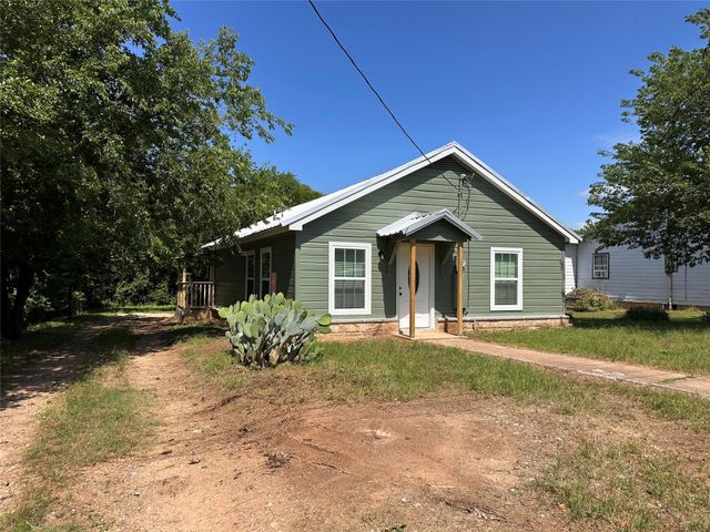 805 Green Street, Comanche, TX 76442