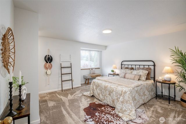 5714 99th Street Ct E, Puyallup, WA 98373