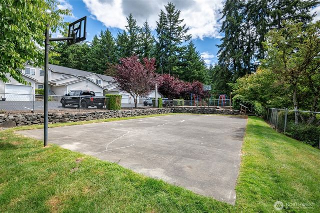 5714 99th Street Ct E, Puyallup, WA 98373