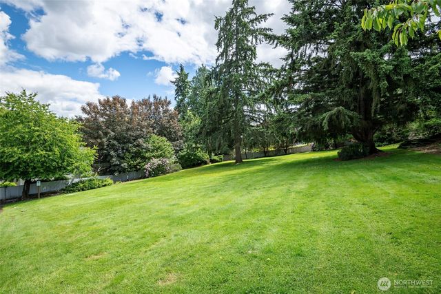 5714 99th Street Ct E, Puyallup, WA 98373