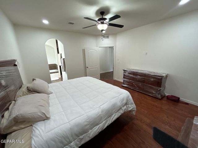 7349 Skyrocket Drive Drive, El Paso, TX 79911