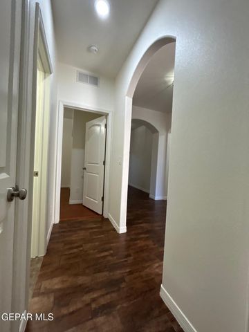 7349 Skyrocket Drive Drive, El Paso, TX 79911